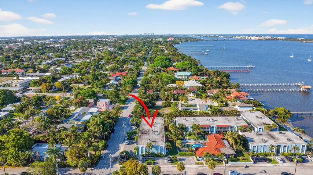 1432 S Lakeside Drive Lake Worth Beach FL 33460