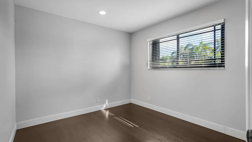 850 SW 87th Terrace Plantation FL 33324