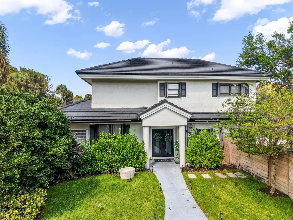 850 SW 87th Terrace Plantation FL 33324
