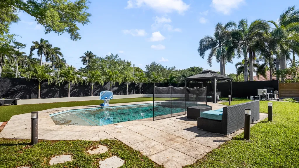 850 SW 87th Terrace Plantation FL 33324