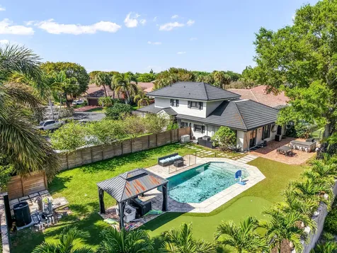 850 SW 87th Terrace Plantation FL 33324