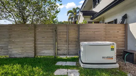 850 SW 87th Terrace Plantation FL 33324