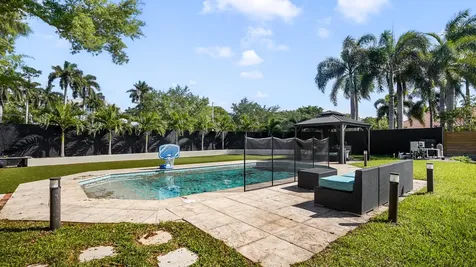 850 SW 87th Terrace Plantation FL 33324