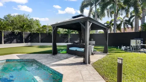 850 SW 87th Terrace Plantation FL 33324