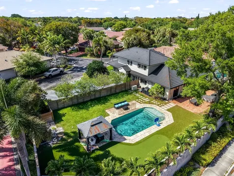 850 SW 87th Terrace Plantation FL 33324
