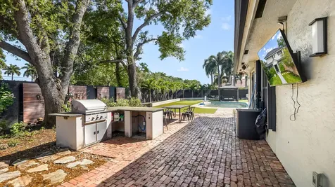 850 SW 87th Terrace Plantation FL 33324