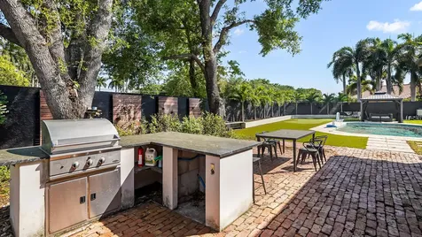 850 SW 87th Terrace Plantation FL 33324