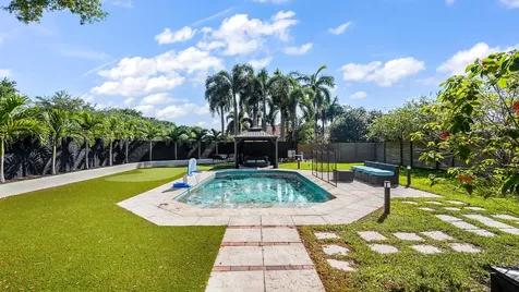 850 SW 87th Terrace Plantation FL 33324