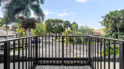 850 SW 87th Terrace Plantation FL 33324