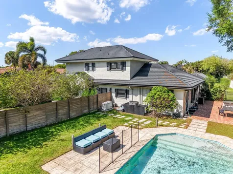 850 SW 87th Terrace Plantation FL 33324