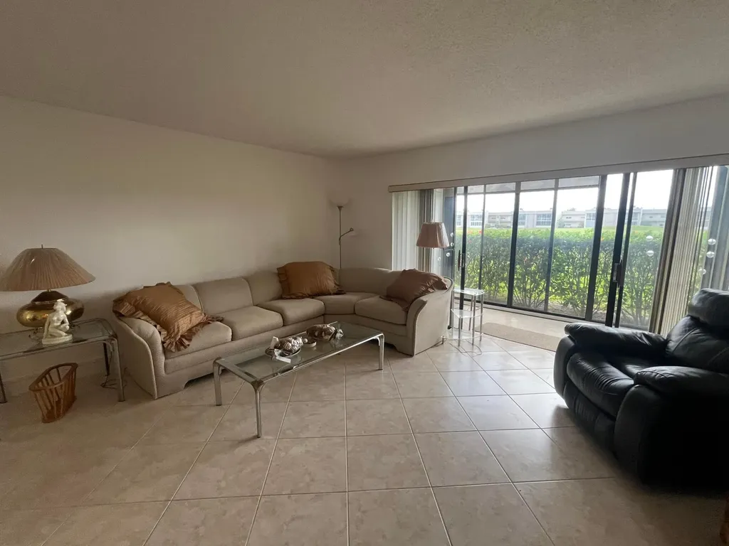 540 Piedmont L Delray Beach FL 33484