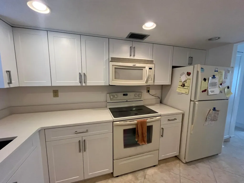 540 Piedmont L Delray Beach FL 33484