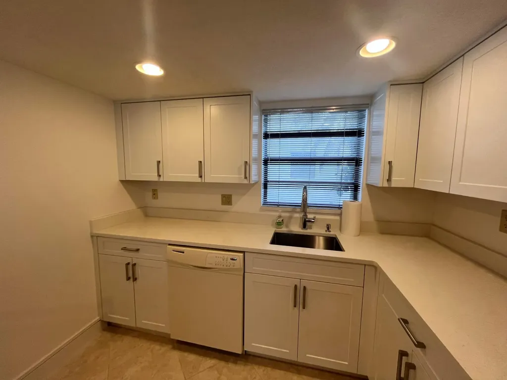 540 Piedmont L Delray Beach FL 33484