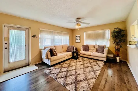 126 Andover E West Palm Beach FL 33417