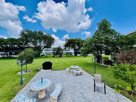 126 Andover E West Palm Beach FL 33417