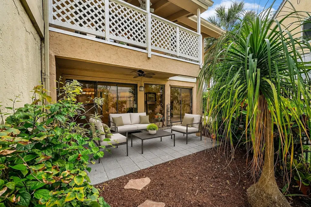 5664 Santiago Circle Boca Raton FL 33433