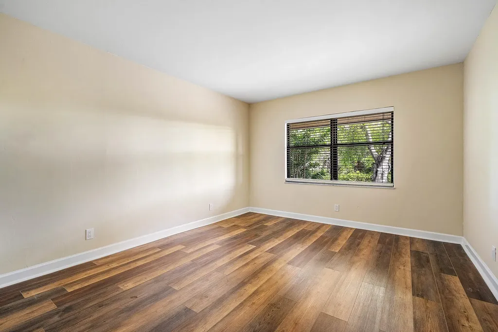 5664 Santiago Circle Boca Raton FL 33433