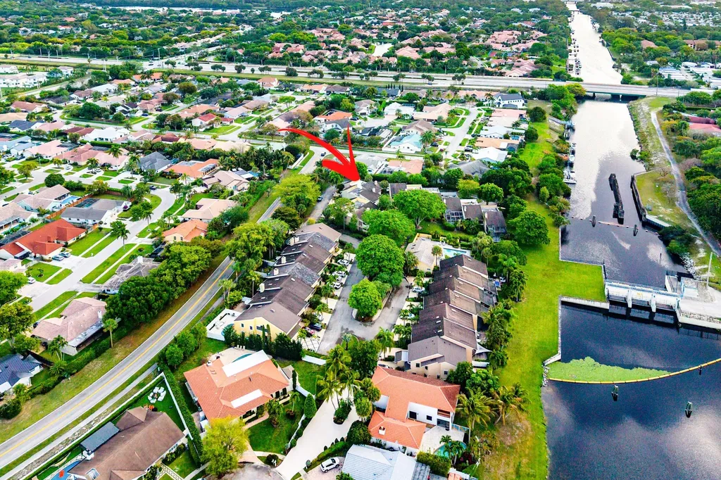5664 Santiago Circle Boca Raton FL 33433