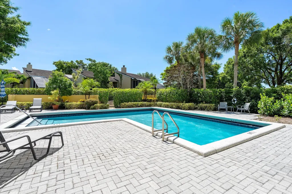 5664 Santiago Circle Boca Raton FL 33433