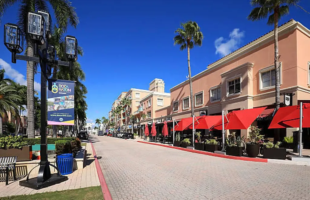 5664 Santiago Circle Boca Raton FL 33433