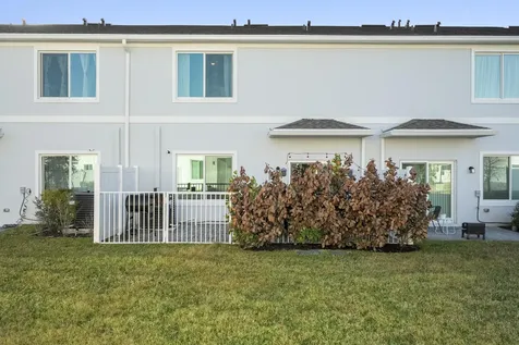 649 NE Waters Edge Lane Port St Lucie FL 34983