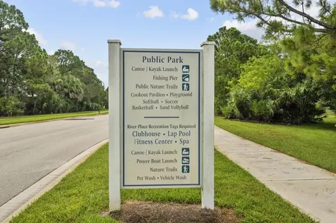 649 NE Waters Edge Lane Port St Lucie FL 34983