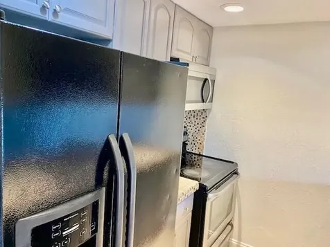 6051 10th Avenue N Greenacres FL 33463