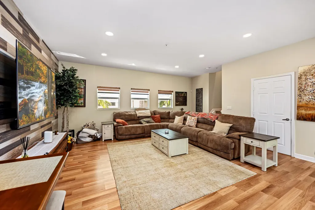 429 NE 1st Street Pompano Beach FL 33060