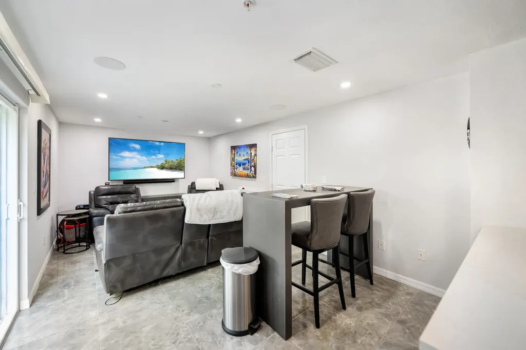 429 NE 1st Street Pompano Beach FL 33060