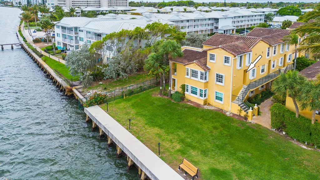 1060 Lake Shore Drive West Palm Beach FL 33403