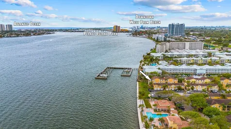 1060 Lake Shore Drive West Palm Beach FL 33403