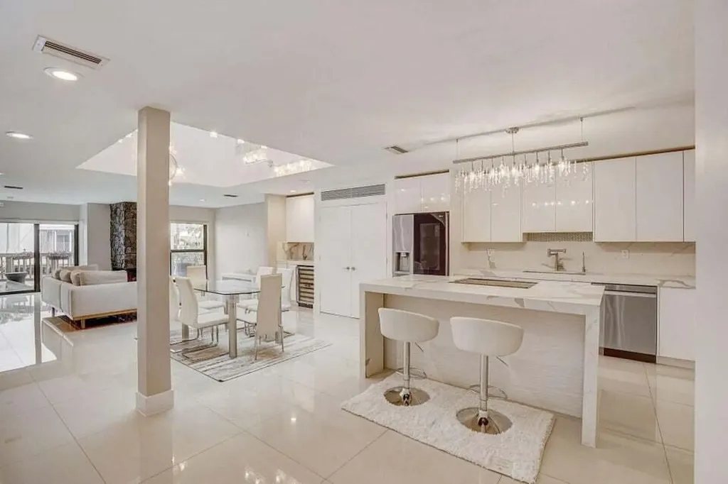 1127 Boca Cove Lane Highland Beach FL 33487