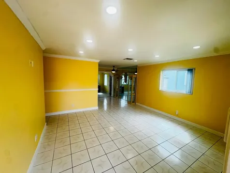 7502 NW 58th Court Tamarac FL 33321