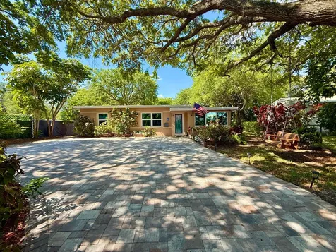 8 Edmund Road West Park FL 33023