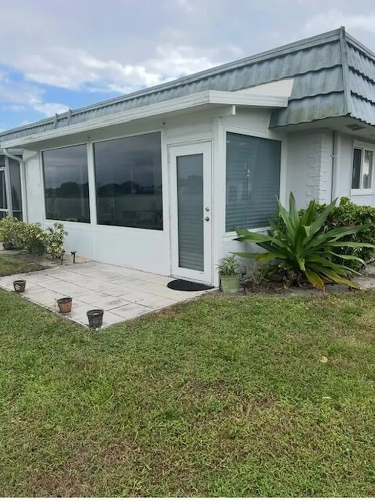 24 Waterford A Delray Beach FL 33446