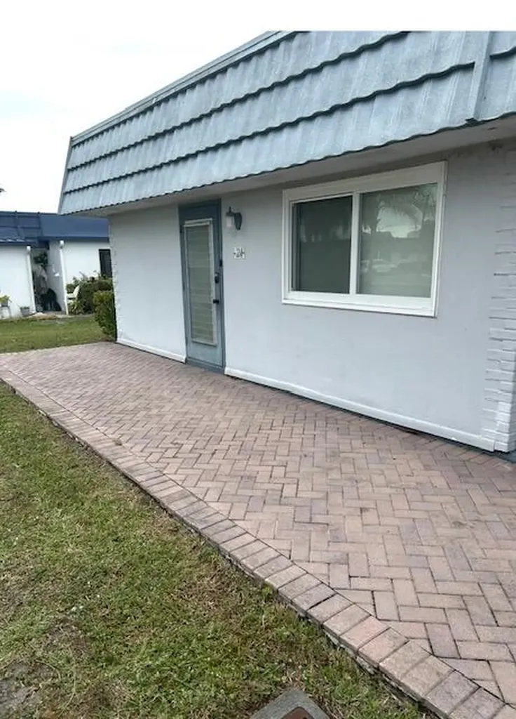 24 Waterford A Delray Beach FL 33446