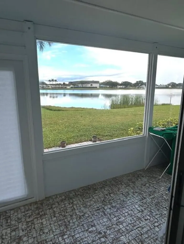 24 Waterford A Delray Beach FL 33446