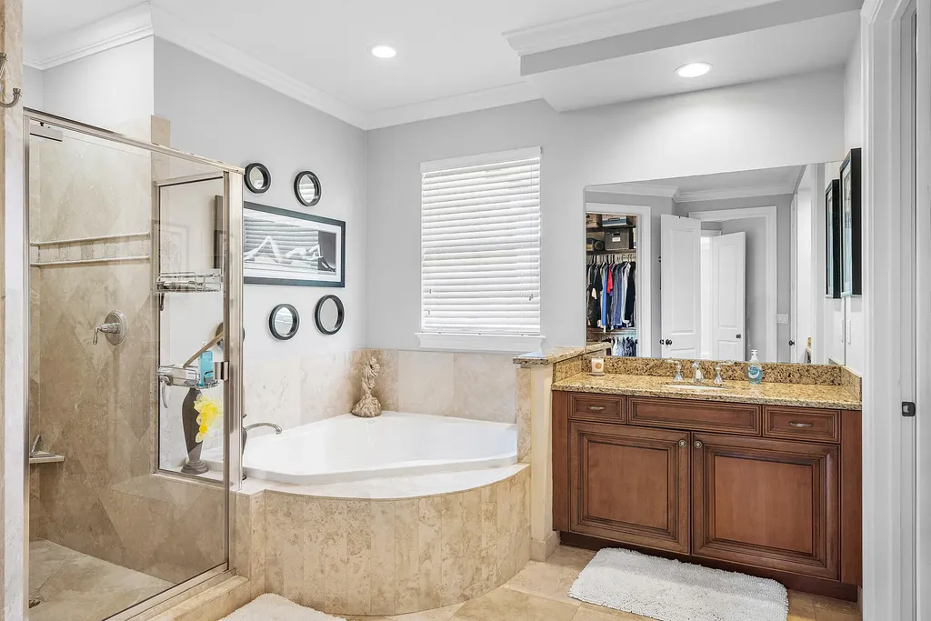 71 Via Poinciana Lane Boca Raton FL 33487