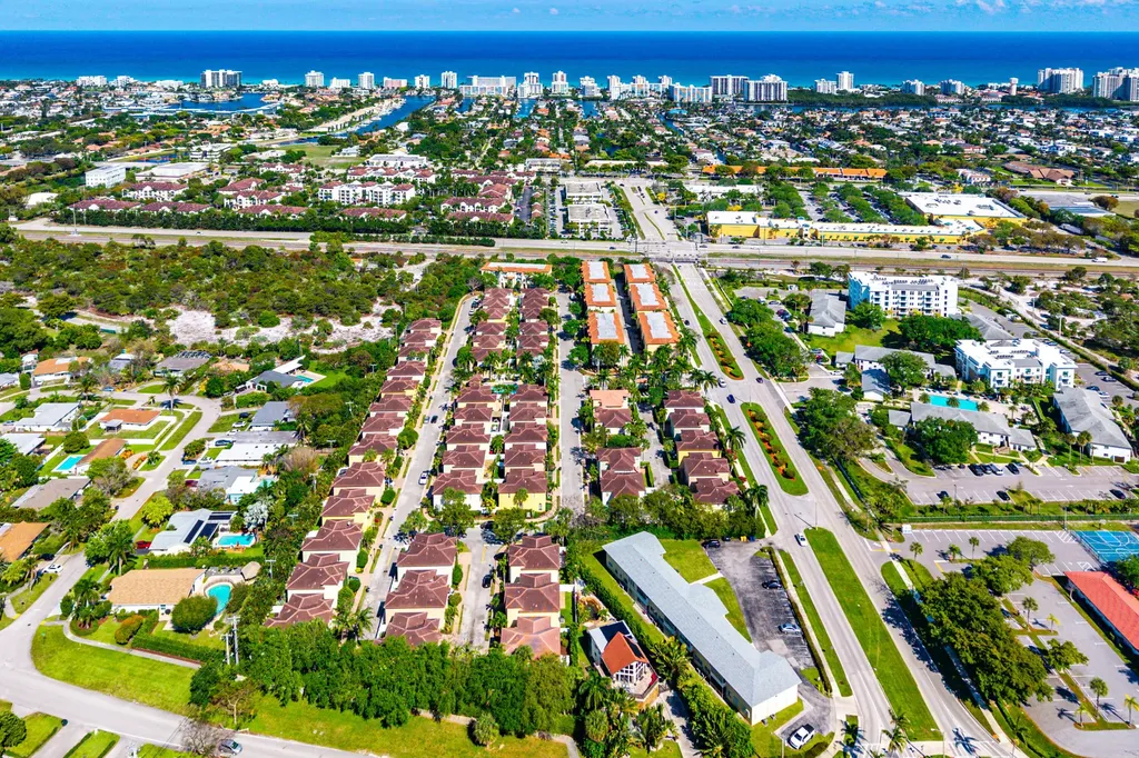 71 Via Poinciana Lane Boca Raton FL 33487