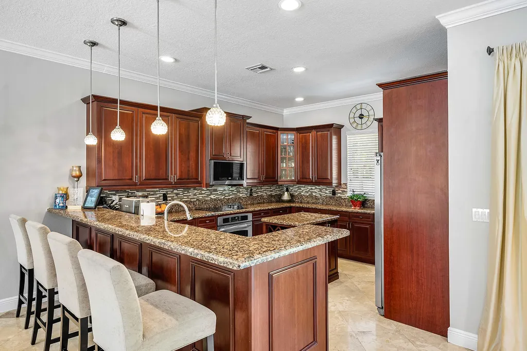 71 Via Poinciana Lane Boca Raton FL 33487