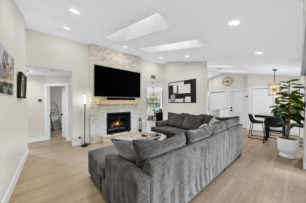 13571 Jonquil Place Wellington FL 33414