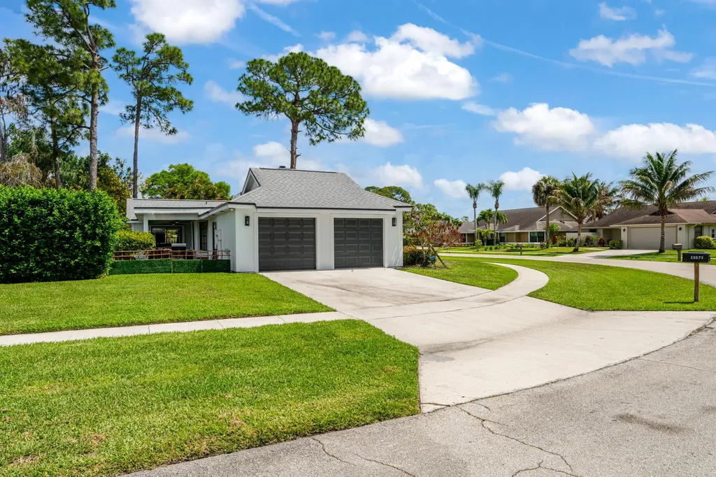 13571 Jonquil Place Wellington FL 33414
