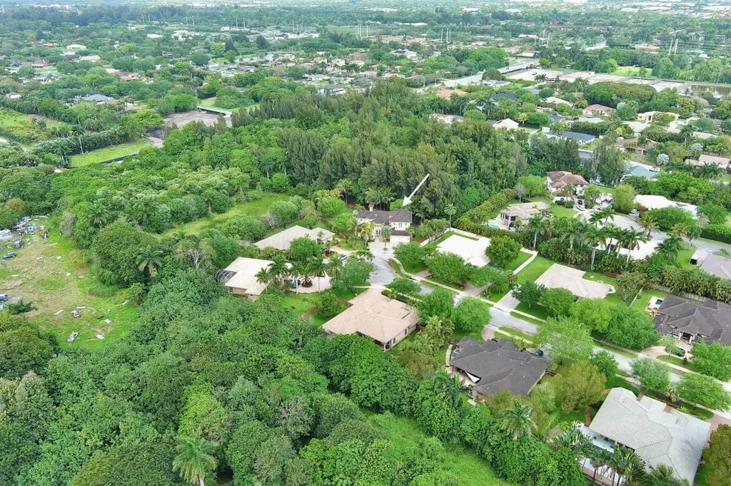 6301 SW 58th Court Davie FL 33314