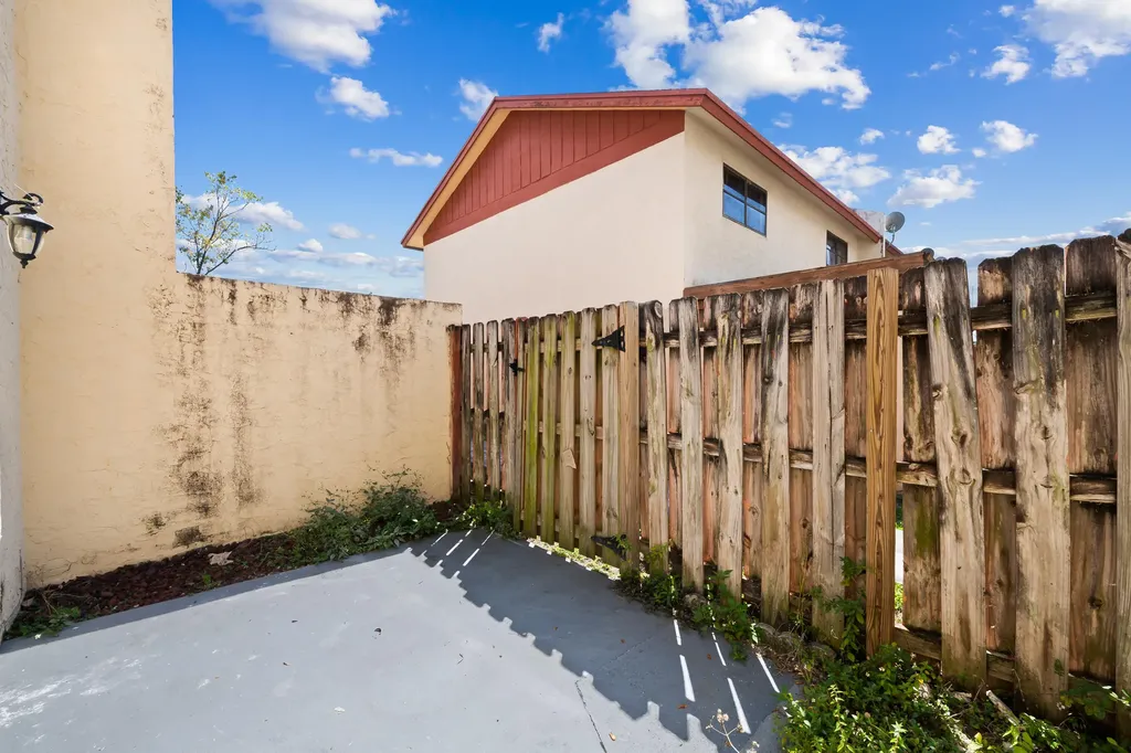 3281 E Golf Boulevard Pompano Beach FL 33064
