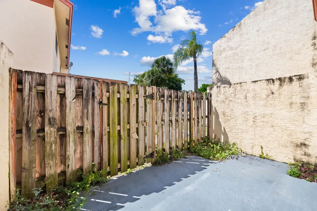 3281 E Golf Boulevard Pompano Beach FL 33064