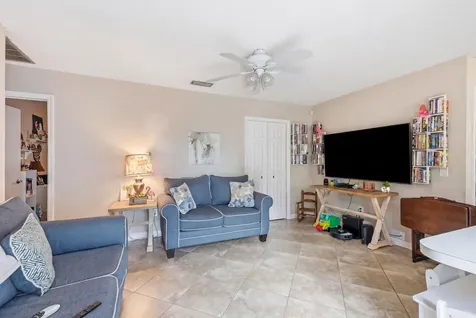 237 Porter Place West Palm Beach FL 33409