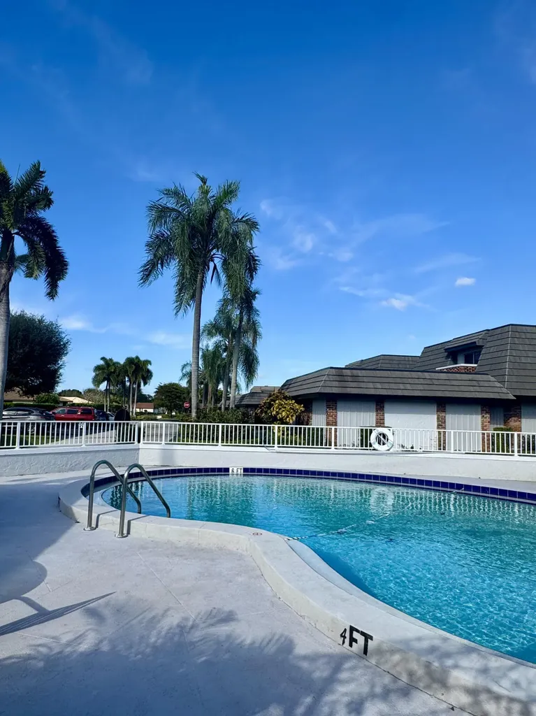 419 Pine Tree Court Atlantis FL 33462