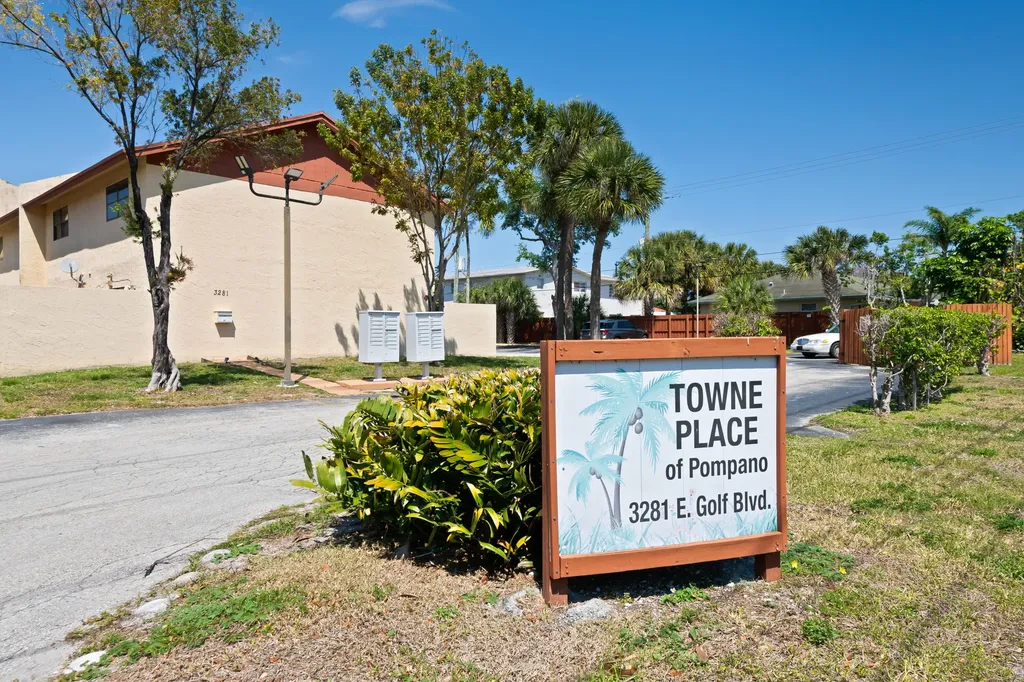 3281 E Golf Boulevard Pompano Beach FL 33064