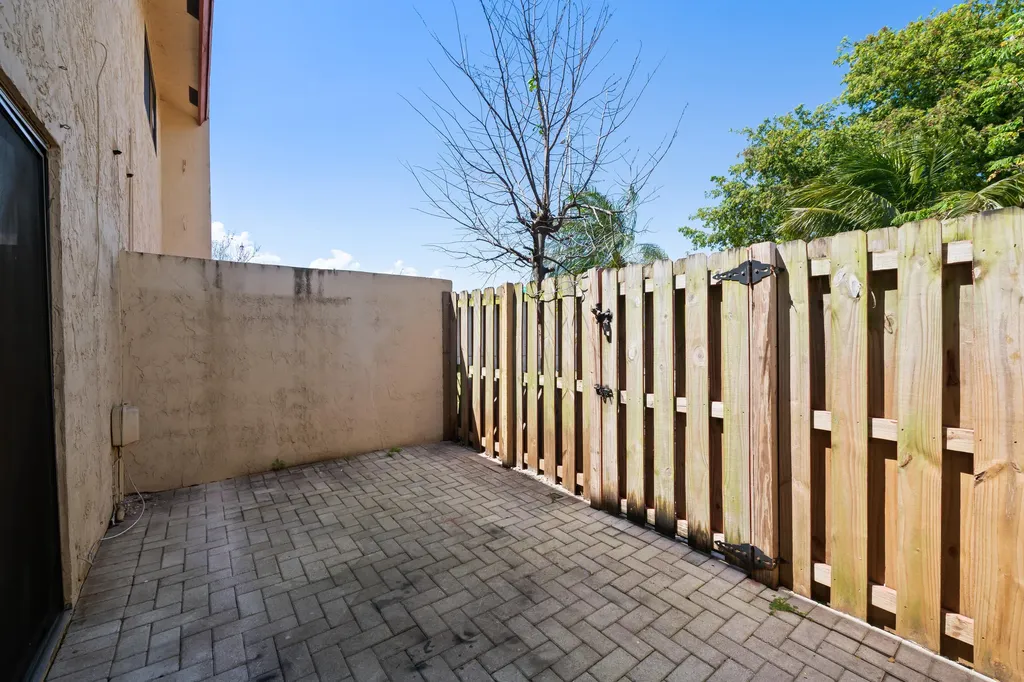 3281 E Golf Boulevard Pompano Beach FL 33064