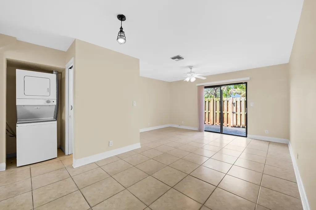 3281 E Golf Boulevard Pompano Beach FL 33064